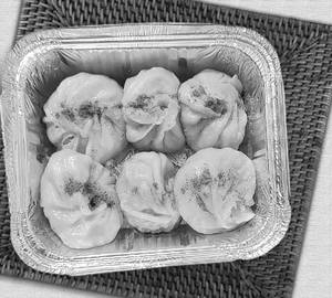 Veg Steamed Momos [6 Pieces]