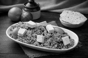 Paneer Tawa Pulao With Boondi Raita