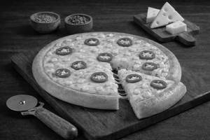 Premium Cheese Red Paprika, Corn Pizza