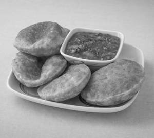 [4 pc] Puri With Sabzi