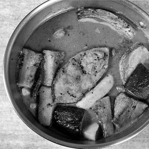 Hilsa Begun Jhol