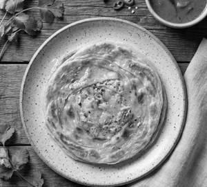 Cyclone Paratha With Egg