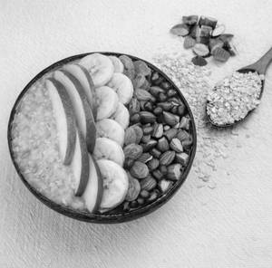 Fruit and Nut Oatmeal Bowl