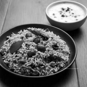 Chintapandu Pulihora + Curd Rice