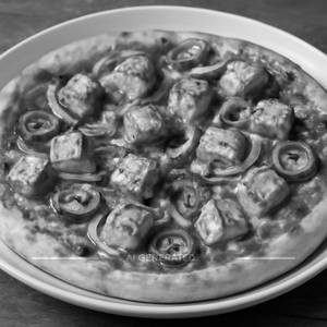 Spicy Paneer Pizza