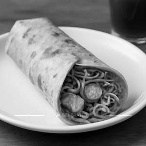 Paneer Noodles Frankie