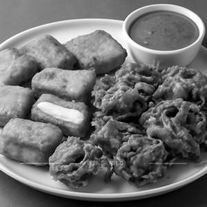 Paneer Pakoda [8 Pieces]