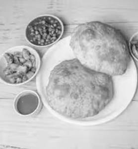Chole Bhature (2 Bhature)