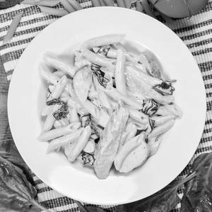 Chicken Alfredo Pasta (in White Sauce)