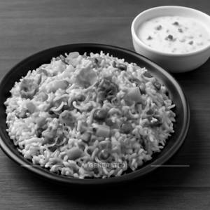 Veg Biryani with Raita