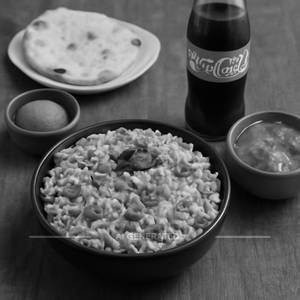 Veg Biryani Family Pack (250Ml Soft Drink+ Sweet+Baby Naan-1+Veg Curry-250Ml)
