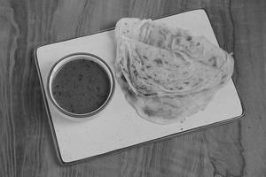 2 Malabar Parotta With Chicken Gravy