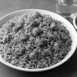 Naveena spl. fried rice (chicken)
