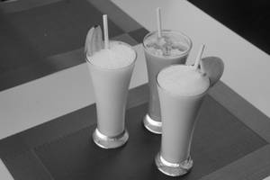 Apple Fresh Fruit Shakes