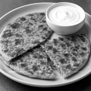 Aloo Paratha With Curd