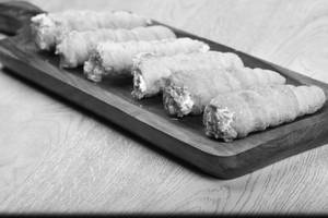 Small Cream Roll Box