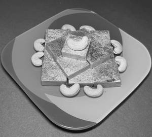 Kaju Kesar Barfi