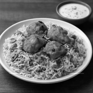 Chicken Tikka Biryani With Raita