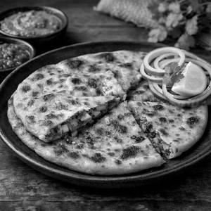 Pyaj Paratha