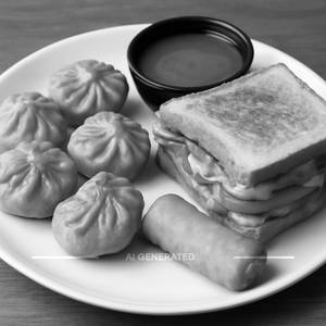 Momos Roll