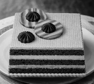Eggles Swiss Chocolate Cake (1/2 KG)
