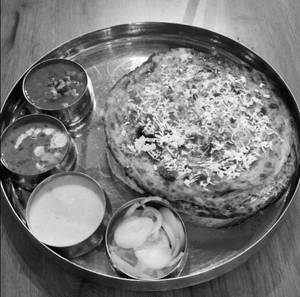 Amritsari Special Chur Chur Naan Thali