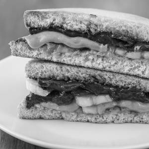 Choco paenut sandwich