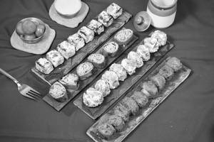 Veg Mini Platter [4 Boxes][46 Pcs] Serves 4-5