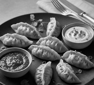 Classic Chicken Steamed Momos