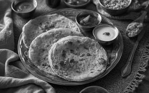 Mini Paratha Thali