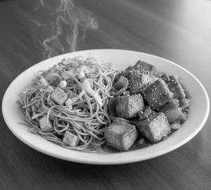 Paneer Hakka Noodles + Chilli Paneer