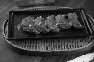Chicken Wheat Pan Fried Momo in Schezwan