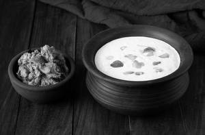 Curd Rice With Pacha Milagai Kozhi Peratal