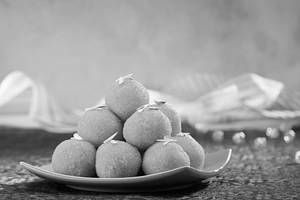 Motichoor Ladoo (Desi Ghee)