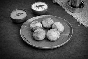 Kuzhi Paniyaram (5 Pcs)