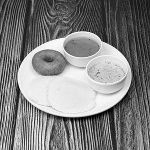 Idli [2nos] With Vada [1nos]