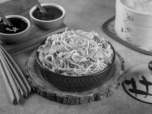 Egg Hakka Noodles