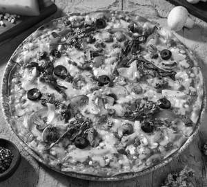 Mediterranean Pizza