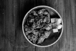 Karuvepillai Chicken