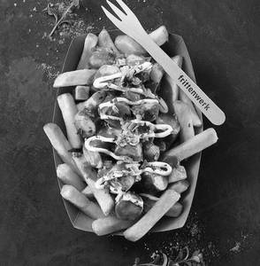 Cheesy paneer loaded fries