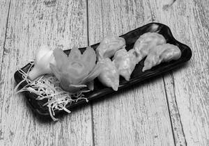 8pcs Peneer Steamed Momos