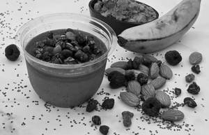 Chocolate Raspberry Chia Pudding