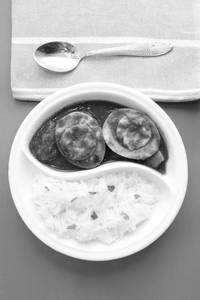 Egg curry [2 pieces] with rice [150 gram]