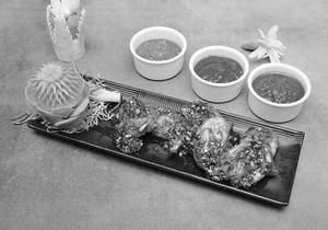 8pcs Chicken Momos In Manchurian Style