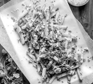 Paneer loaded veggie fries