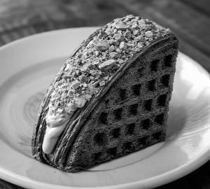 Pistachio Kunafa Waffle