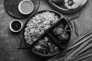 Chilli Chicken And Indo Bongo Chicken With Shanghai Special Fried Rice/noodles