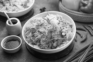 Egg Cantonese Rice Noodles