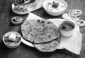 Paneer Pyaaz Paratha