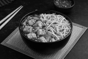 Drunken Paneer with Chilli Garlic Hakka Noodle Bowl